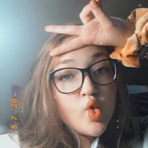 Meet your Posher, Kaycie